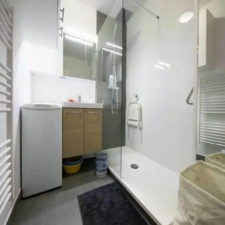 Nice Studio Beachfront Apartment *